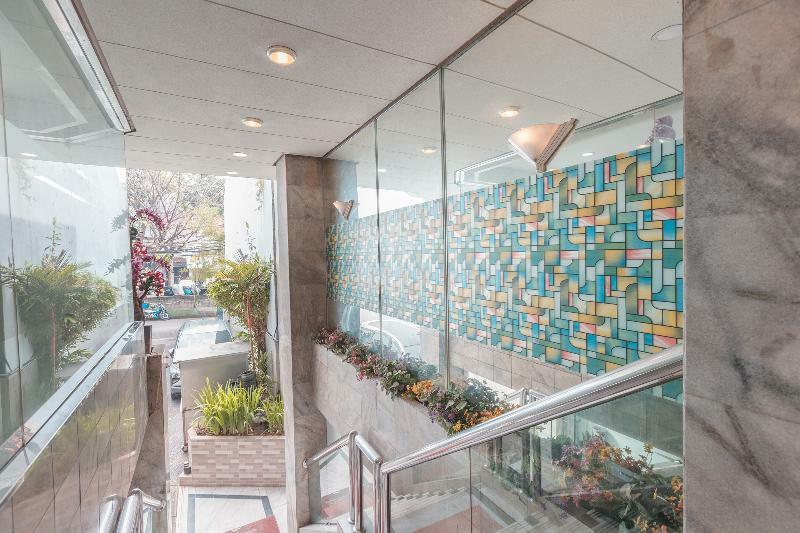 Oyo 671 Hotel Capitol Jakarta Bagian luar foto